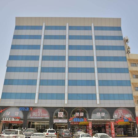 Al Jubail The First Tower Hotel מראה חיצוני תמונה