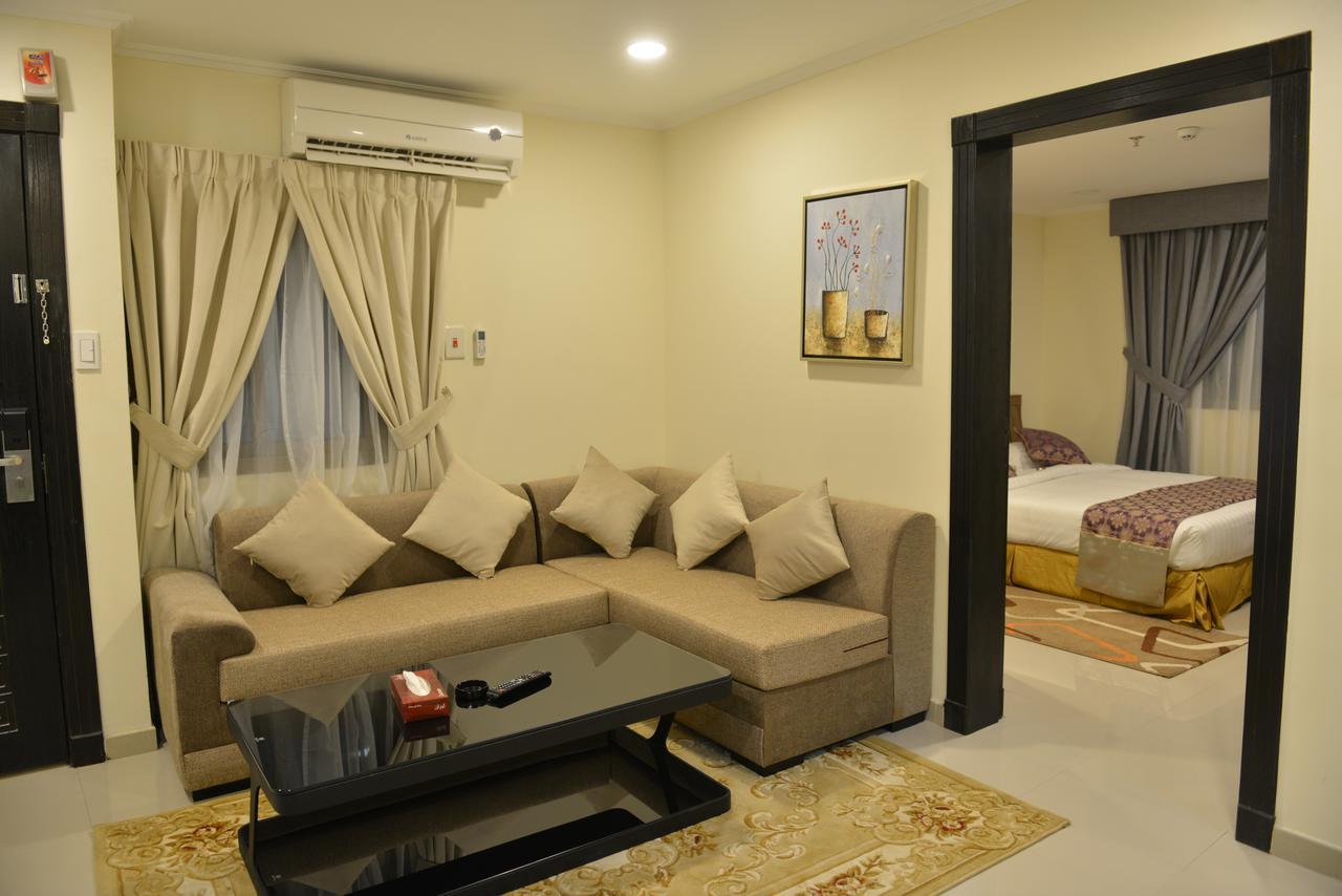 Al Jubail The First Tower Hotel מראה חיצוני תמונה