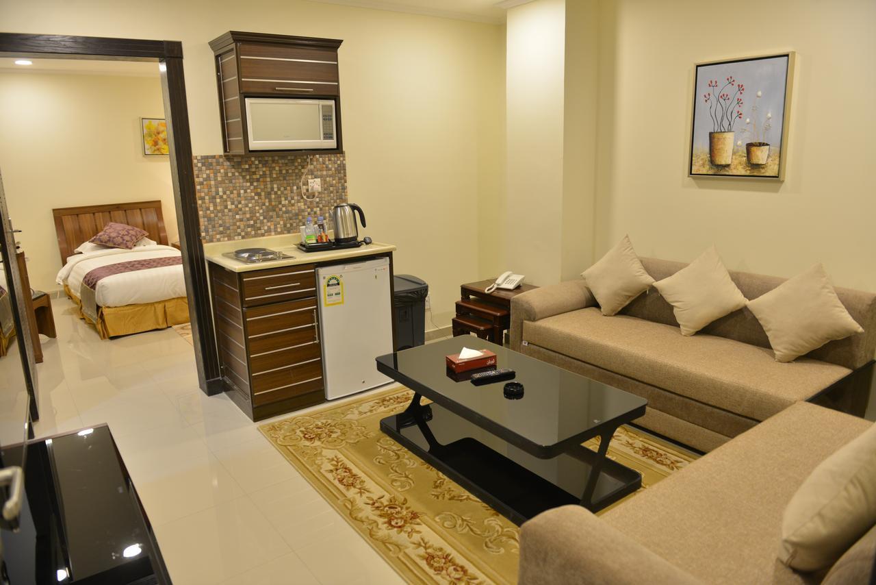 Al Jubail The First Tower Hotel מראה חיצוני תמונה