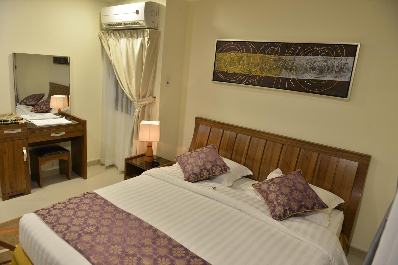 Al Jubail The First Tower Hotel מראה חיצוני תמונה