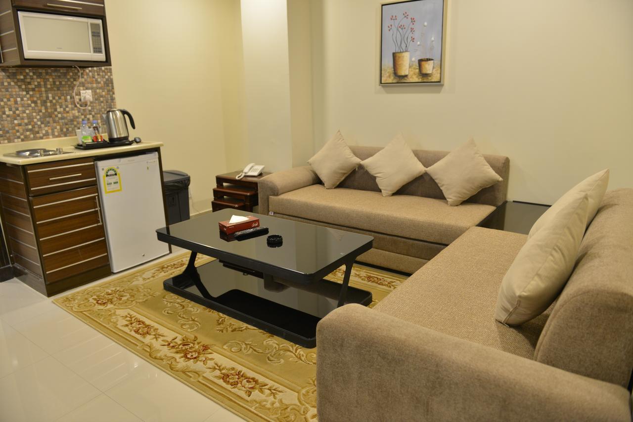 Al Jubail The First Tower Hotel מראה חיצוני תמונה