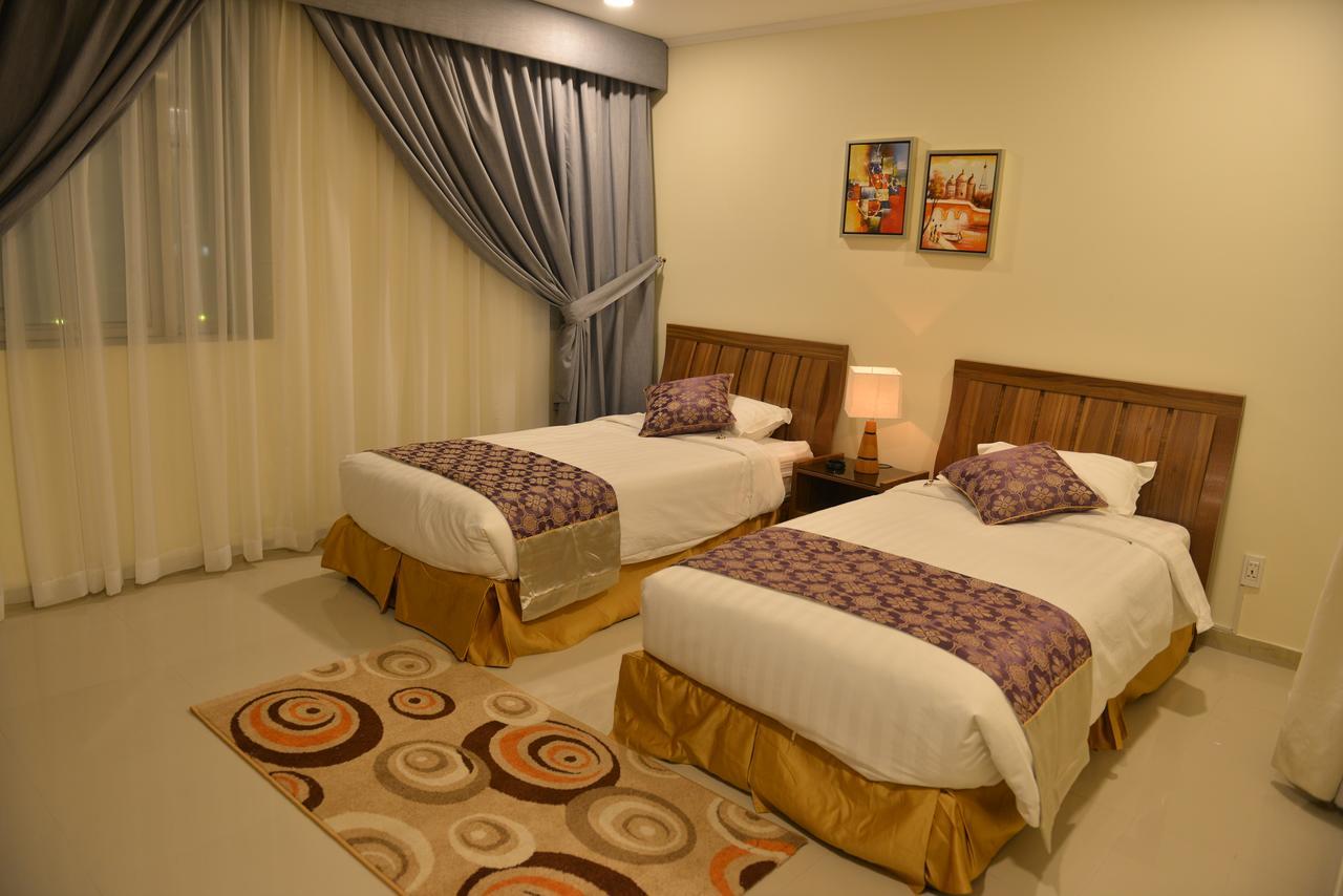 Al Jubail The First Tower Hotel מראה חיצוני תמונה