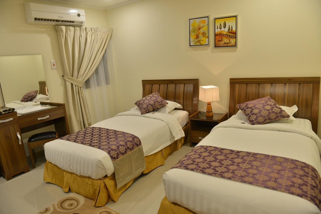 Al Jubail The First Tower Hotel מראה חיצוני תמונה