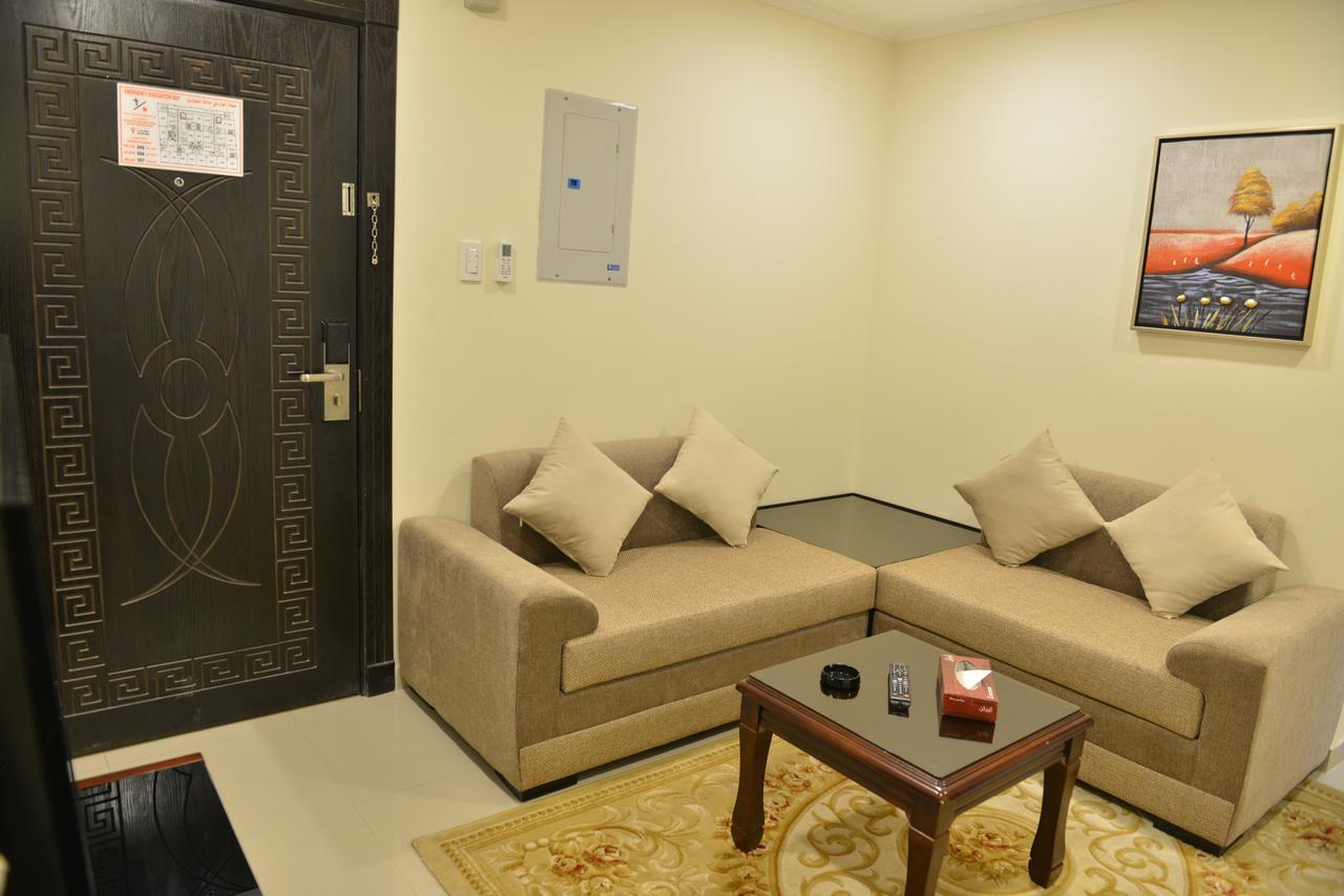 Al Jubail The First Tower Hotel מראה חיצוני תמונה