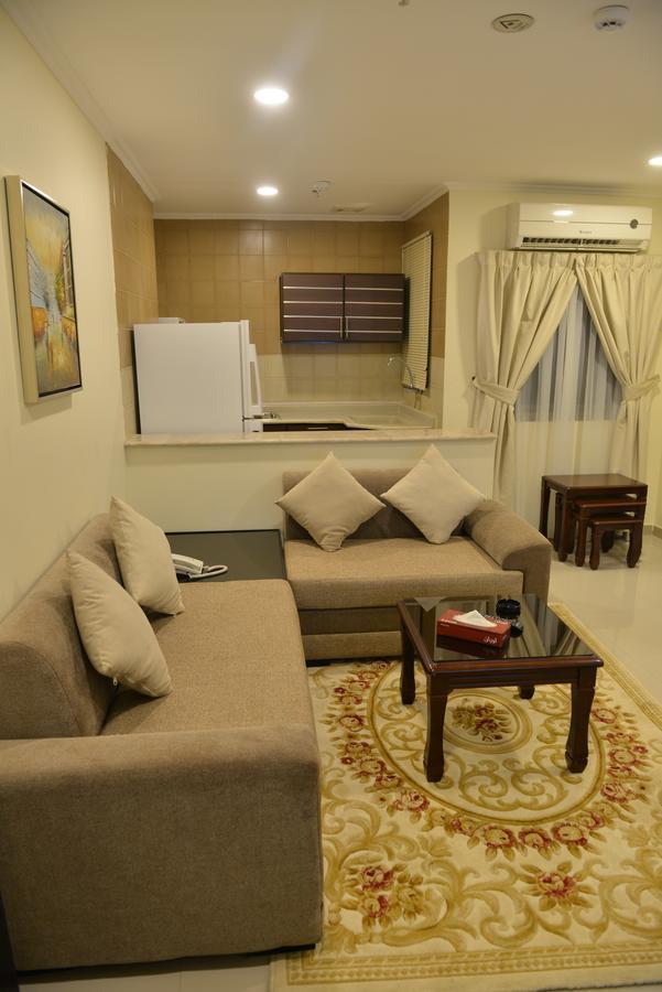 Al Jubail The First Tower Hotel מראה חיצוני תמונה