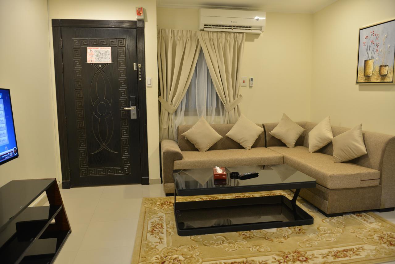 Al Jubail The First Tower Hotel מראה חיצוני תמונה