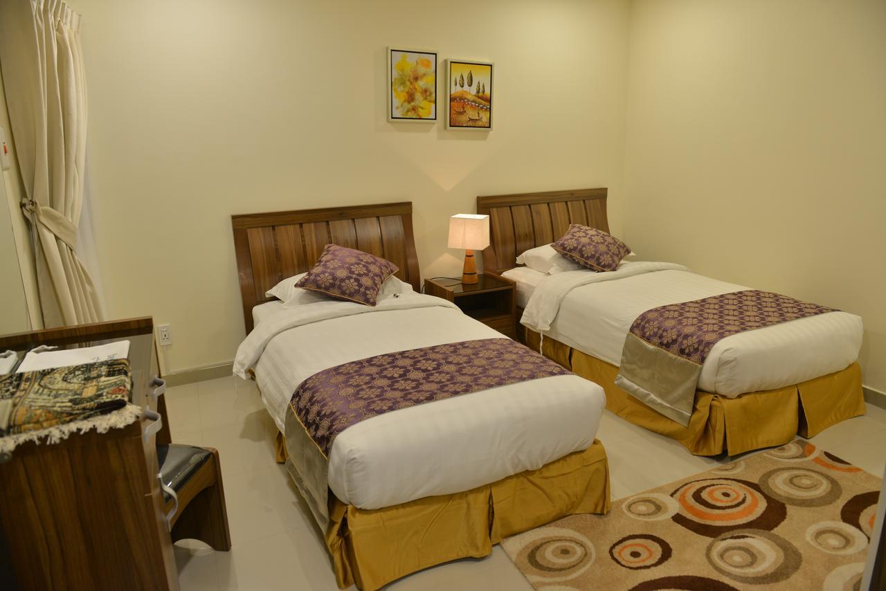 Al Jubail The First Tower Hotel מראה חיצוני תמונה
