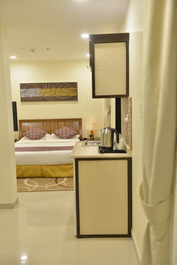 Al Jubail The First Tower Hotel מראה חיצוני תמונה