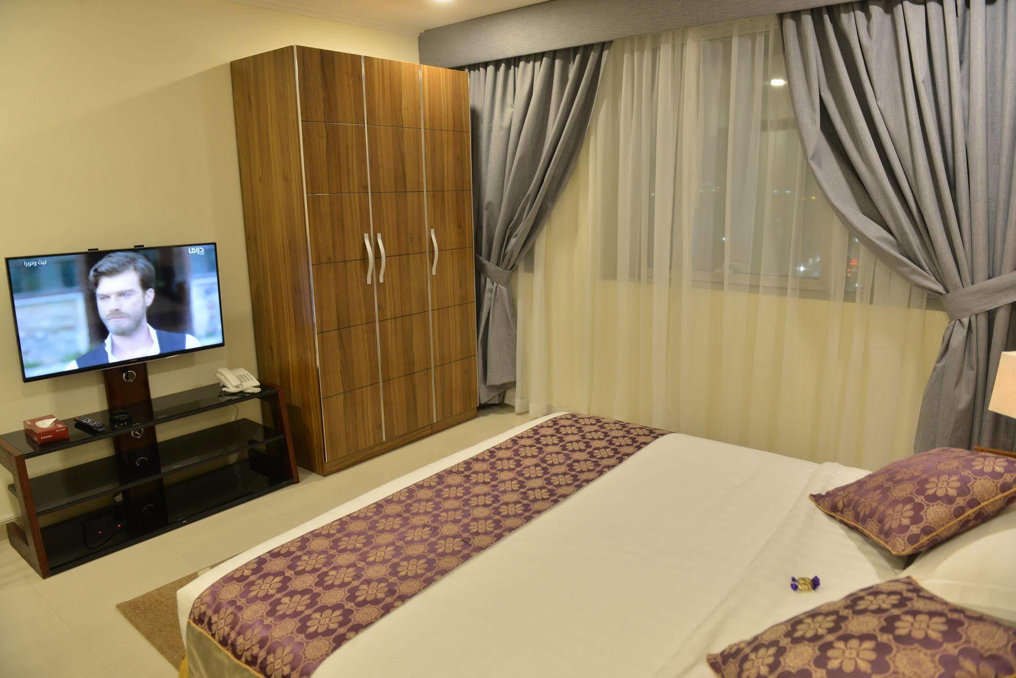 Al Jubail The First Tower Hotel מראה חיצוני תמונה