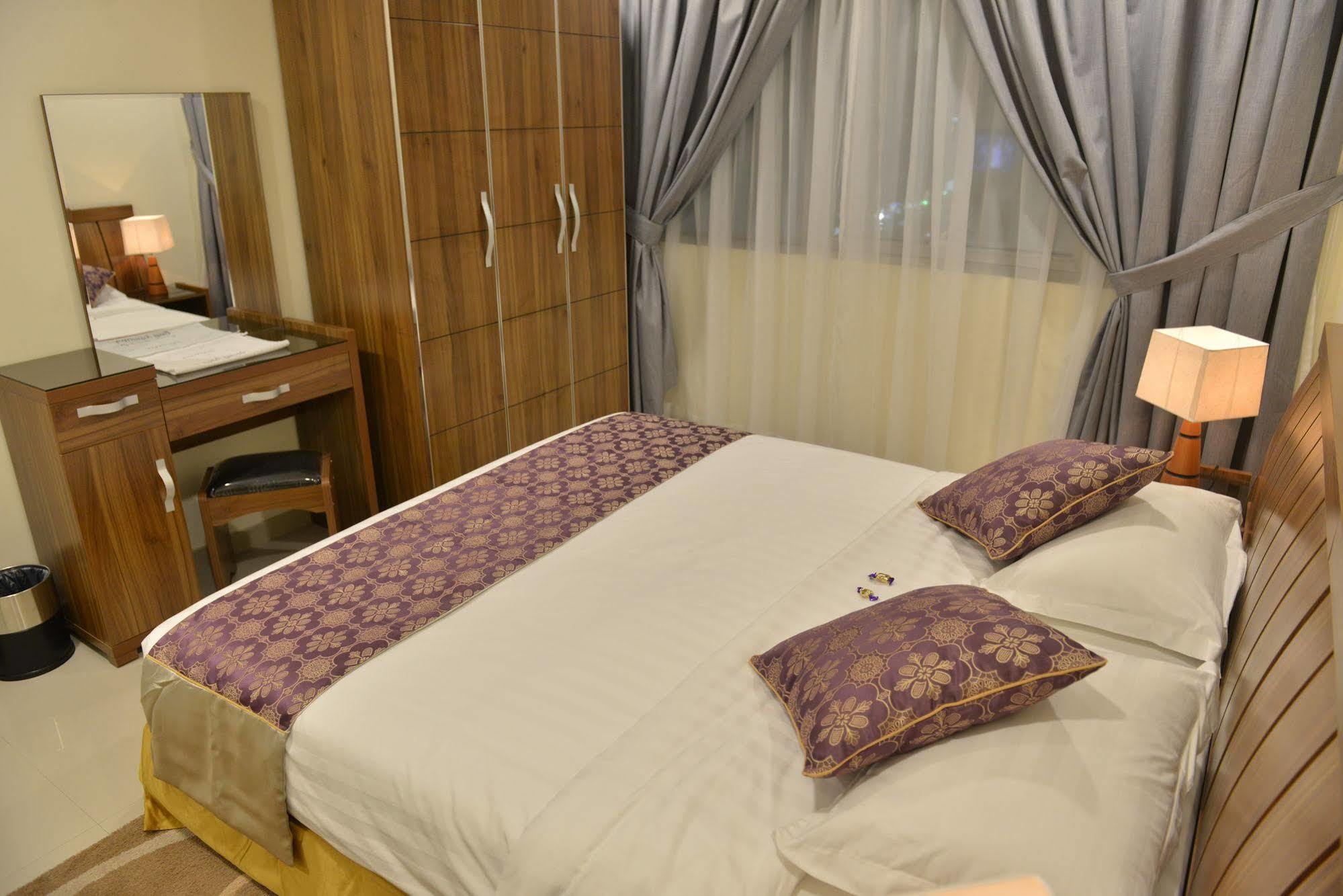 Al Jubail The First Tower Hotel מראה חיצוני תמונה