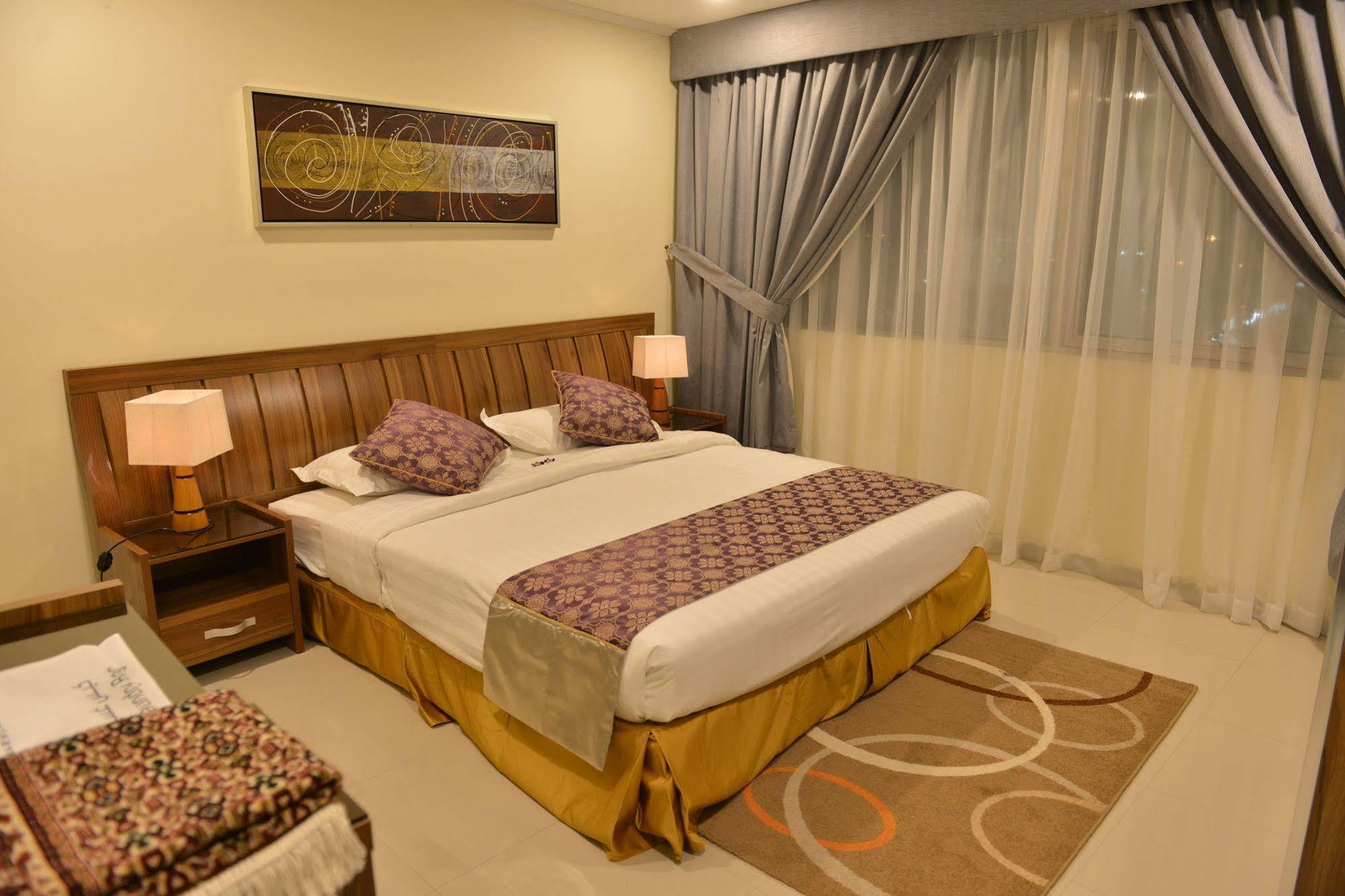 Al Jubail The First Tower Hotel מראה חיצוני תמונה